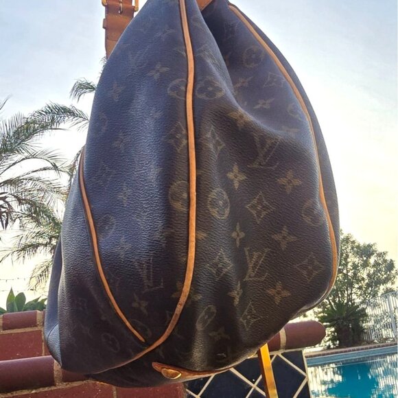 Louis Vuitton Monogram Canvas Galliera GM Bag - Picture 8 of 16